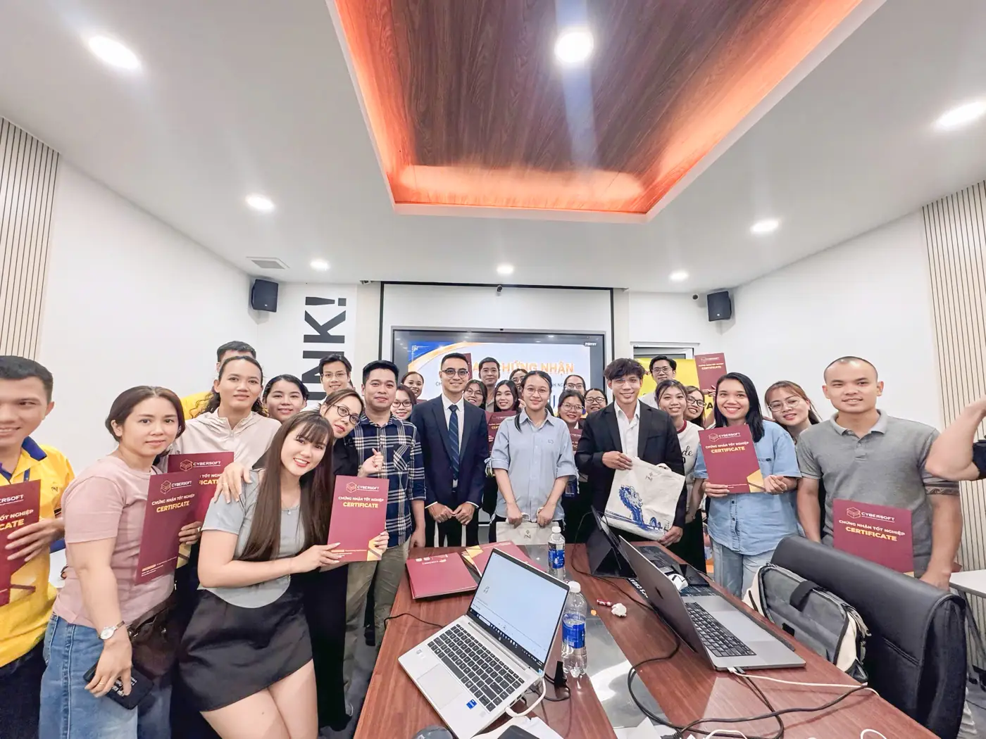 PNJ – Chi nhánh Đà Nẵng — chứng nhận