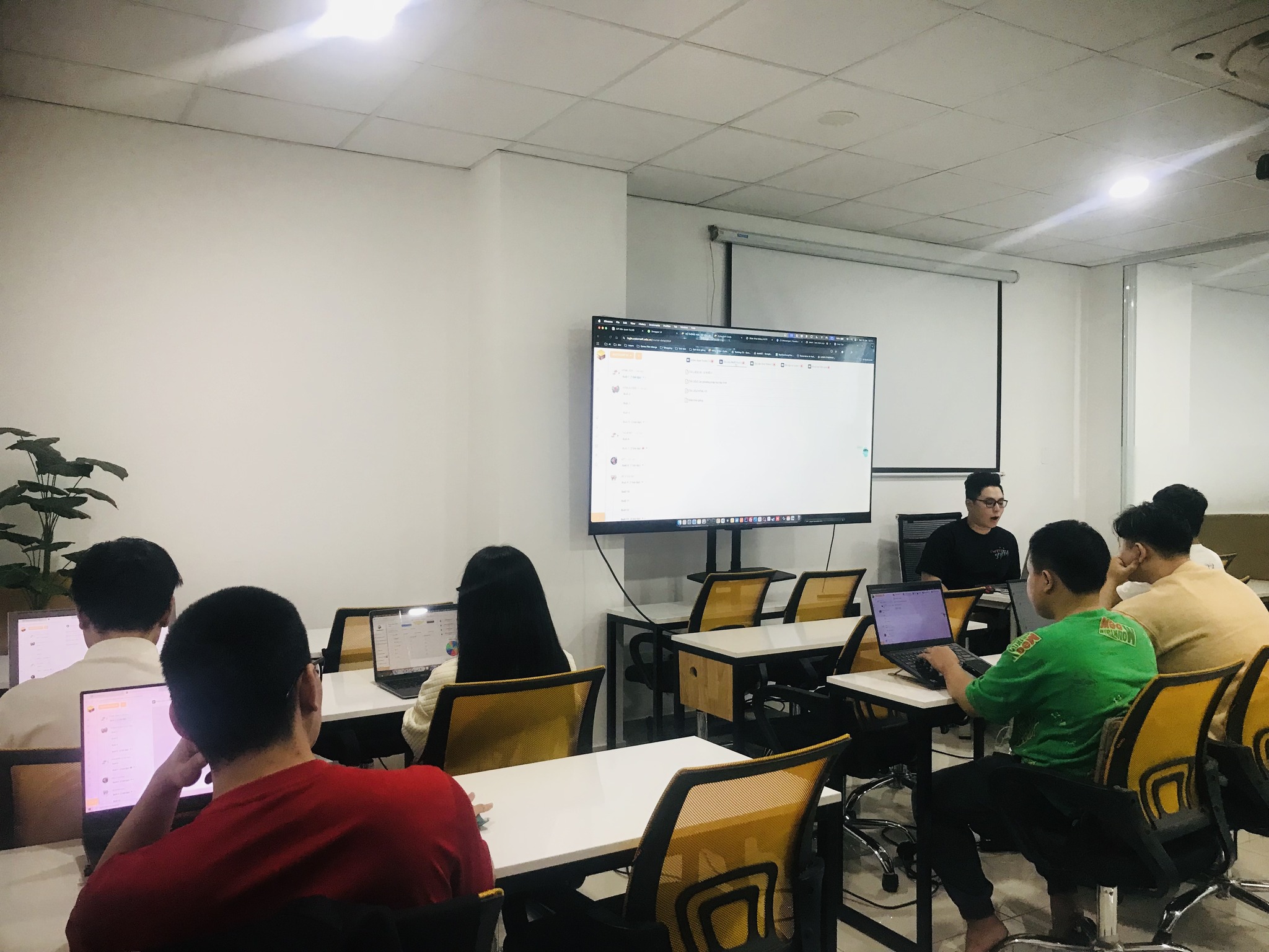 616383950_1297797325716322_4267138377511530717_n